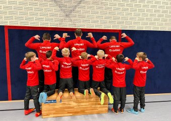 avitea sponsert Trainingsanzüge