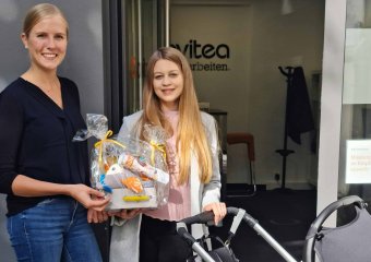 Übergabe Babybegrüßungspaket