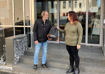 Geschenkeübergabe Weihnachten