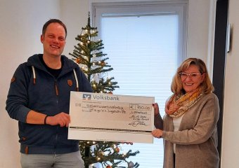 Überreichung Spendenscheck